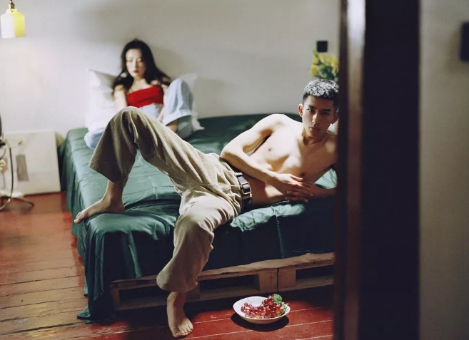 南京林业大学97年的极品校草！腿毛床照来了 - 51虹马