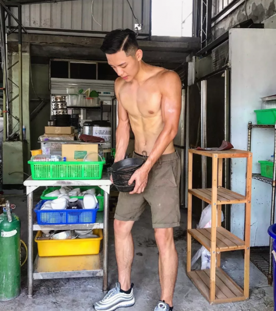 看点∣台大体育生校草人帅身材好，满屏荷尔蒙大长腿公狗腰吸睛又撩粉！ - 51虹马