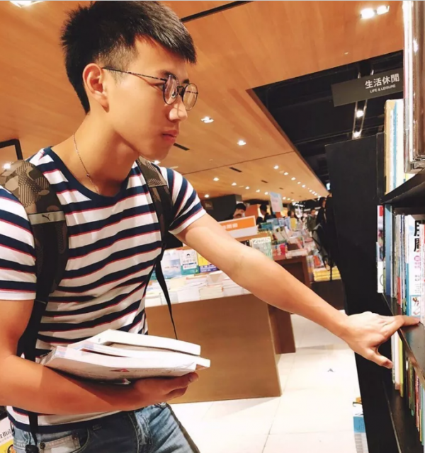 看点∣排球体育生浴照刷爆INS,筋肉腹肌小可爱竟然有男盆友了!! - 51虹马 看点∣排球体育生浴照刷爆INS,筋肉腹肌小可爱竟然有男盆友了!! - 51虹马