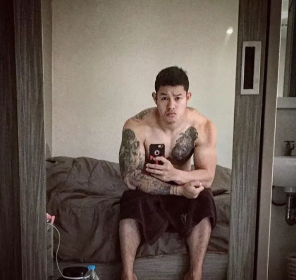 狼狗型筋肉健身教练兼模特 - 51虹马