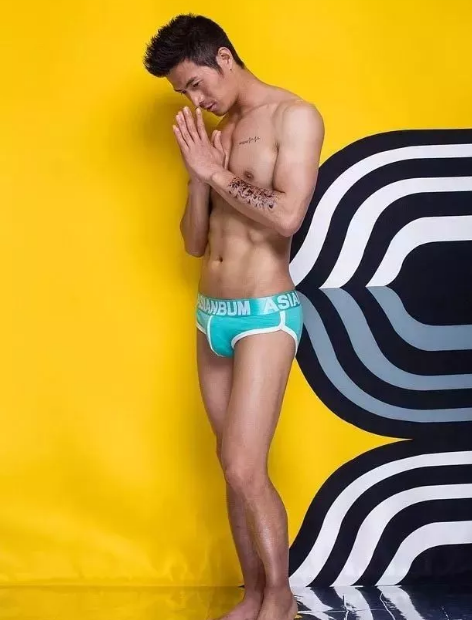 李小兵の不可描述阳刚美,制服/军警/捆.绑.哪款是你的菜？ - 51虹马