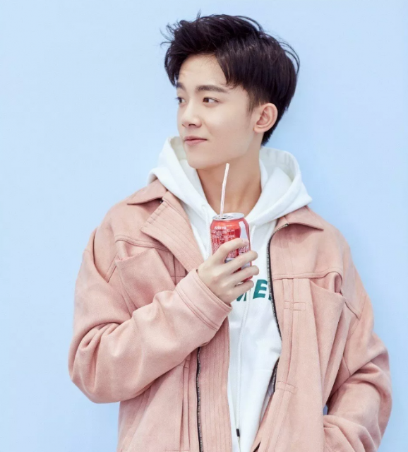 帅哥∣青春里谁还没个清爽干净的学长，为他的彪悍和暖心所迷恋！－－李明德 - 51虹马