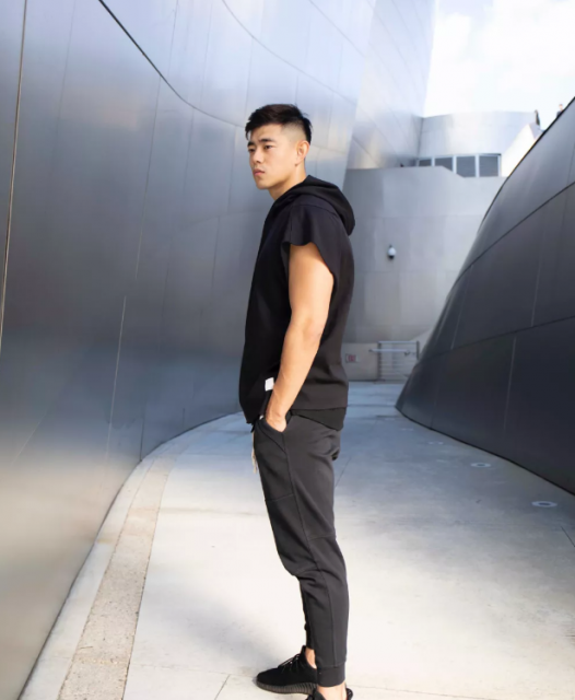 90后体育学院肌肉型男美国镀金，外籍教练又猛又狠 - 51虹马