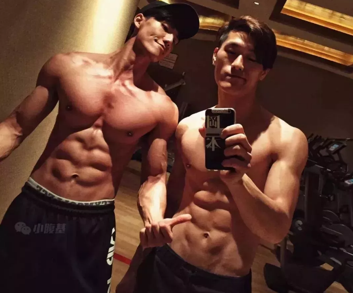 广东180大肌肉帅哥！健身教练居然是模特！ - 51虹马