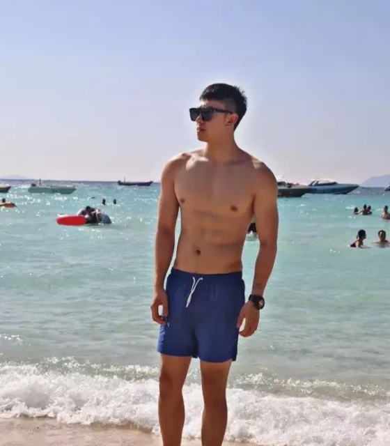 当红肌肉体育生私皂耻度惊人 鲜肉小攻也生猛 - 51虹马