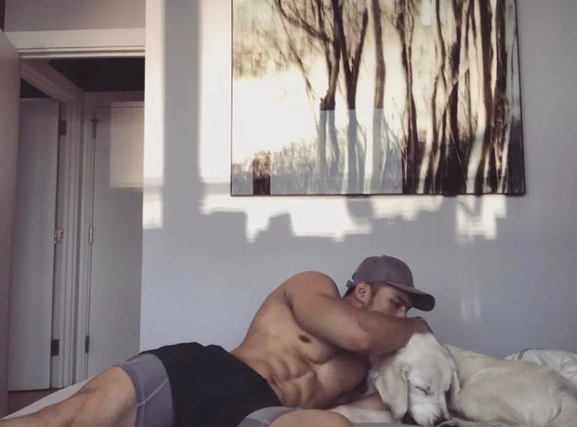 粗壮帅男...下面给10分！ - 51虹马