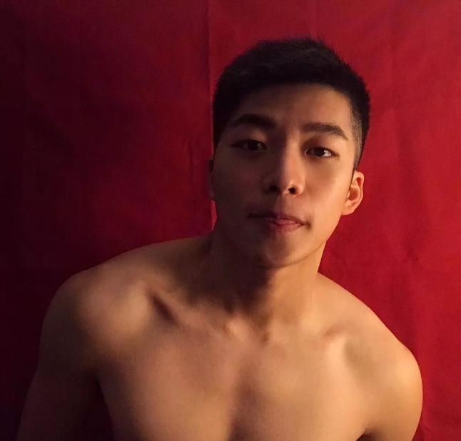 看点∣小鲜肉名媛入伍前脱了拍肌肉石更照，可口肌肉身材让你尖叫! - 51虹马