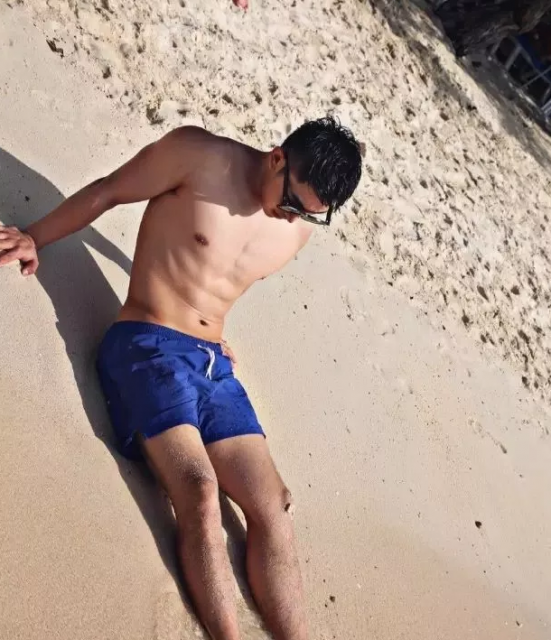 当红肌肉体育生私皂耻度惊人 鲜肉小攻也生猛 - 51虹马