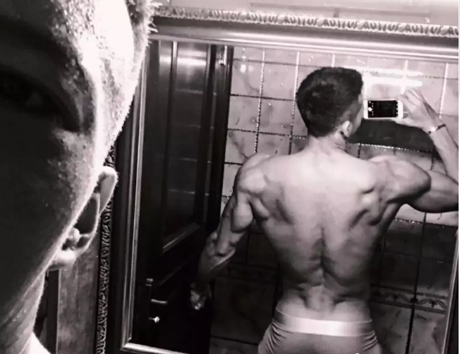 他曾是刘姥姥的亲密健身私教？体育生果然很强 - 51虹马