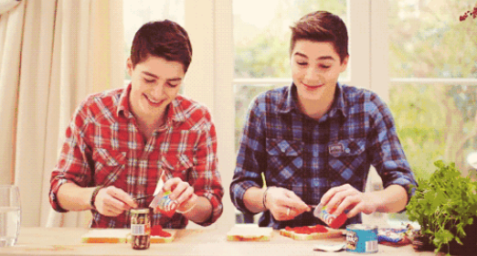 教你辨别是否是直男！有这些特征你就可以直接告白了 - 51虹马