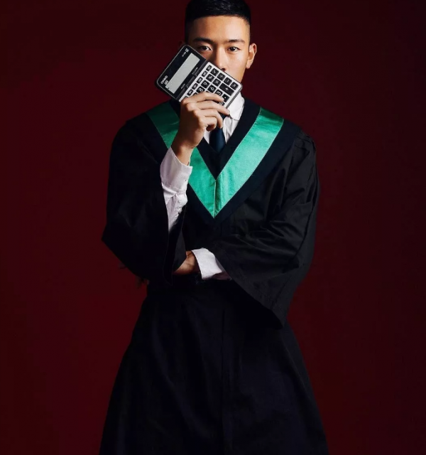 看点∣无数人想为他溺水的天菜肌肉救生员，又拍了一片禁欲系写真-51虹马