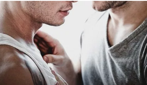 友谊的小船说弯就弯?直男和gay可以做朋友吗? - 51虹马 友谊的小船说弯就弯?直男和gay可以做朋友吗? - 51虹马