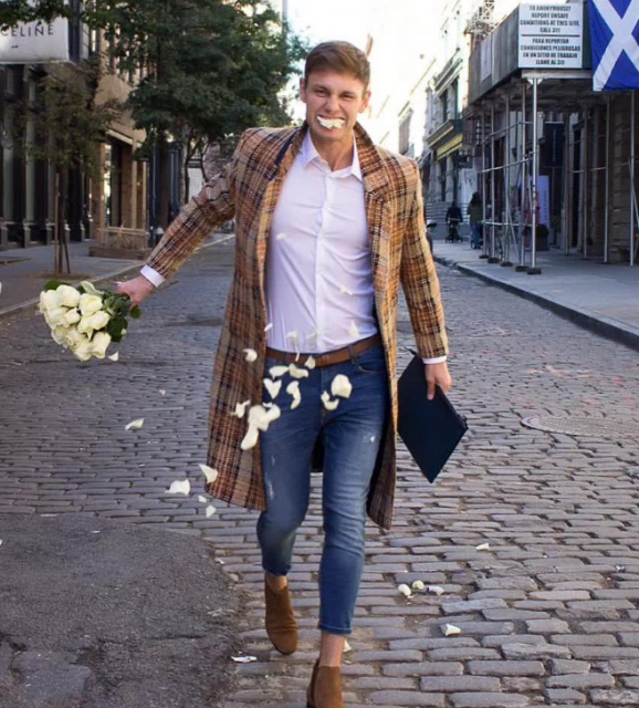 九寸男模被曝应召服务？真枪实弹摆在那不得不服。 - 51虹马