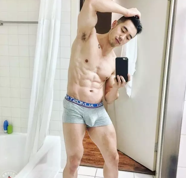 新扒一枚好肉医学生,硬成这样想被推倒! - 51虹马 新扒一枚好肉医学生,硬成这样想被推倒! - 51虹马