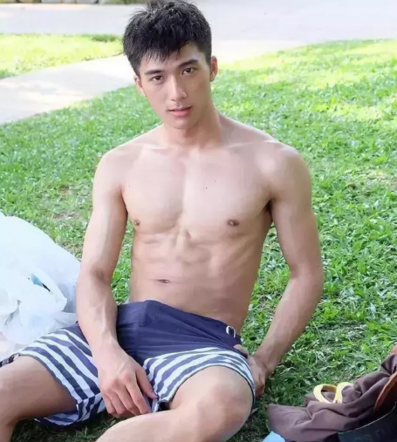 泰国大包网红，单纯可爱的小鲜肉 - 51虹马