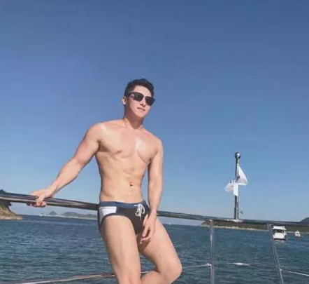 捕获一只野生忠犬肌肉男，行走的荷尔蒙扒光了更好看 - 51虹马