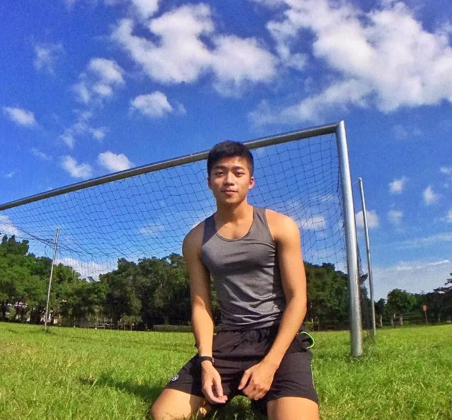 看点∣小鲜肉名媛入伍前脱了拍肌肉石更照，可口肌肉身材让你尖叫! - 51虹马