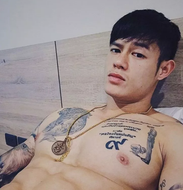 狼狗型筋肉健身教练兼模特 - 51虹马