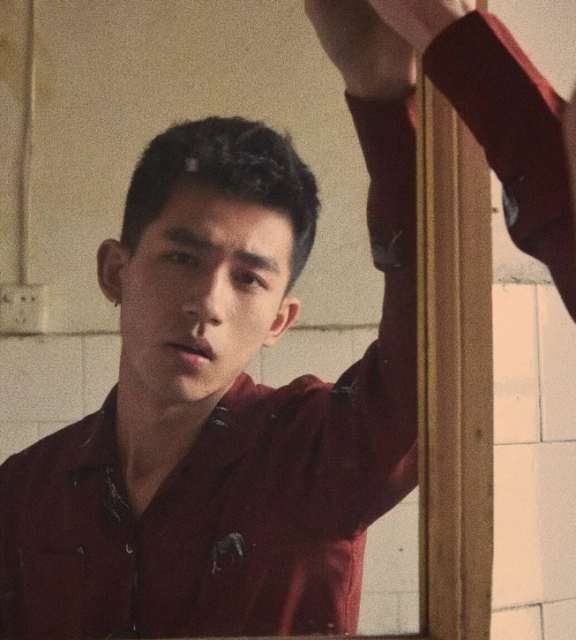 南京林业大学97年的极品校草！腿毛床照来了 - 51虹马