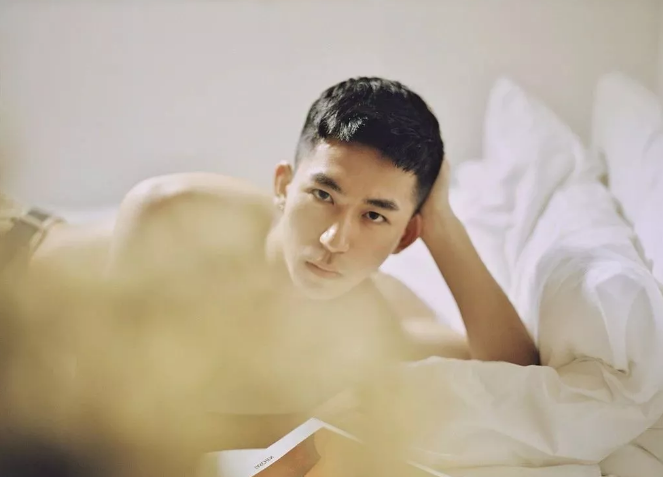 帅哥∣97年小奶狗鲜肉校草，像不像你下一任男盆友？－－吕根 - 51虹马