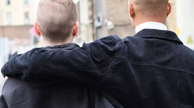 男生破处的平均年龄在17.6岁,其中男同17.9岁 - 51虹马 男生破处的平均年龄在17.6岁,其中男同17.9岁 - 51虹马