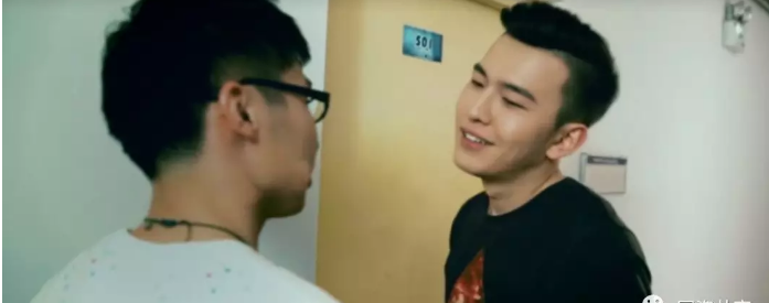 《类似爱情》两部全 穷小子掰弯直男阔少 - 51虹马