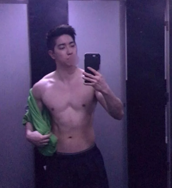 看点∣正装衬衫小哥哥，长得帅身材好，这才是你要的筋肉小奶狗! - 51虹马