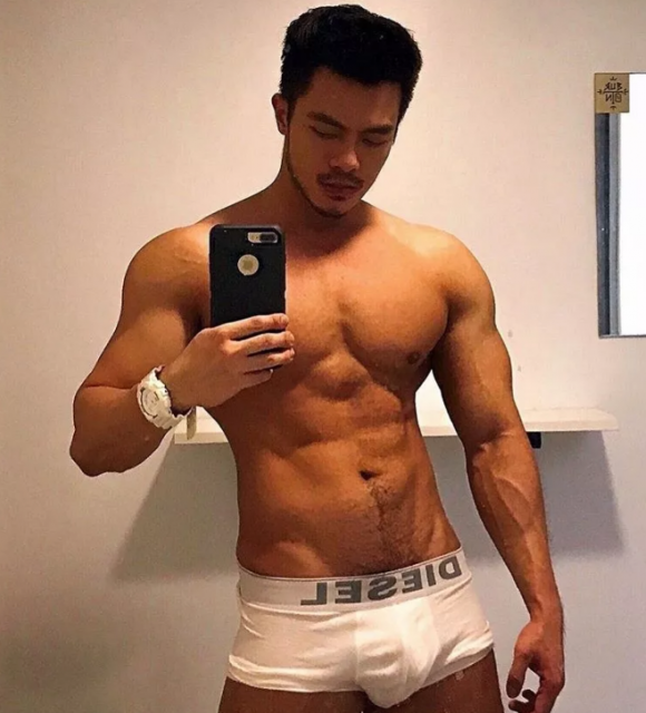 从bank职员到gogoboy模特，他经历了些什么 - 51虹马