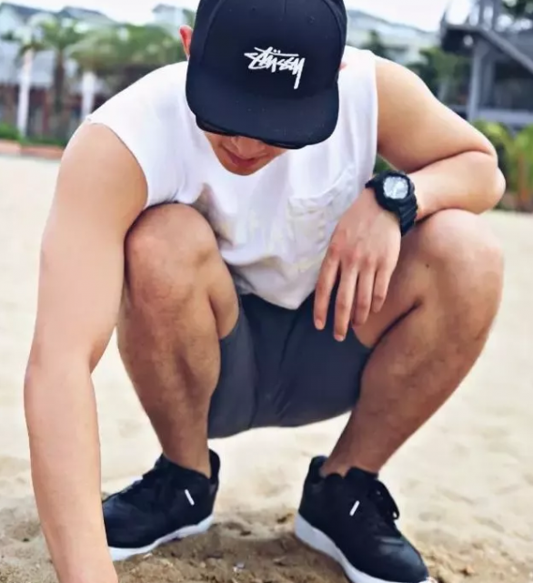 当红肌肉体育生私皂耻度惊人 鲜肉小攻也生猛 - 51虹马