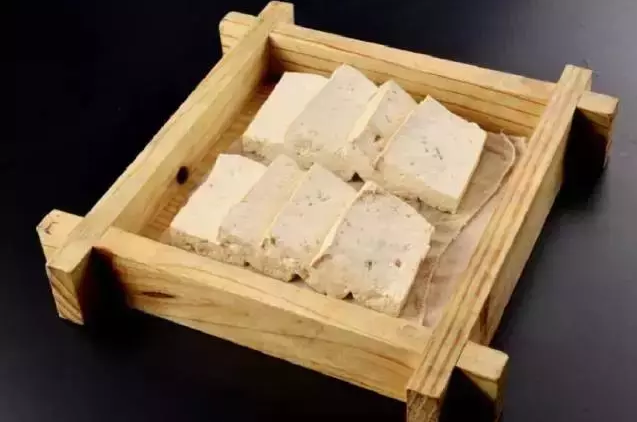 这位外国小哥不吃肉，却练得一身肌肉，原因竟是…… - 51虹马