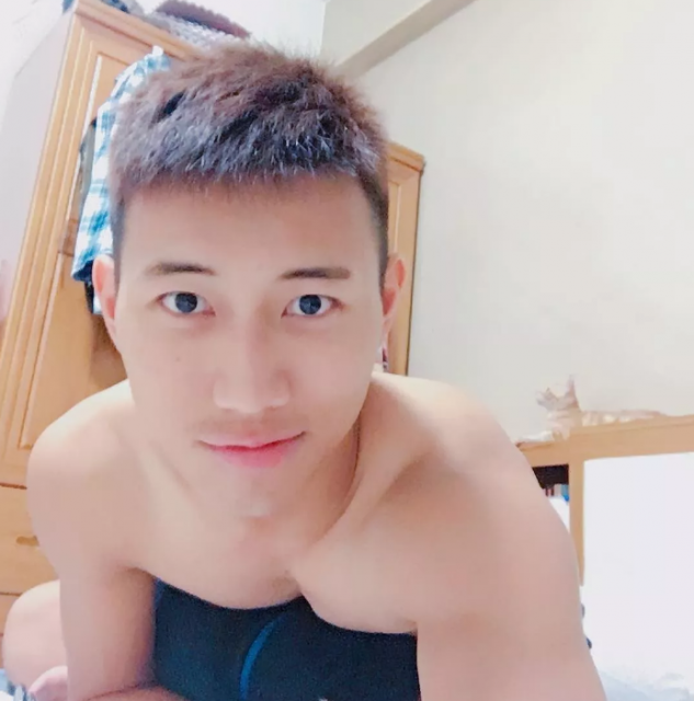 看点∣排球体育生浴照刷爆INS,筋肉腹肌小可爱竟然有男盆友了!! - 51虹马 看点∣排球体育生浴照刷爆INS,筋肉腹肌小可爱竟然有男盆友了!! - 51虹马