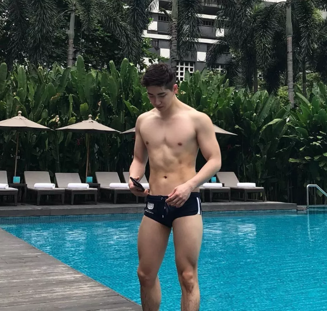 看点∣正装衬衫小哥哥，长得帅身材好，这才是你要的筋肉小奶狗! - 51虹马