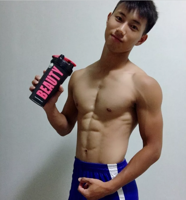 看点∣排球体育生浴照刷爆INS,筋肉腹肌小可爱竟然有男盆友了!! - 51虹马 看点∣排球体育生浴照刷爆INS,筋肉腹肌小可爱竟然有男盆友了!! - 51虹马