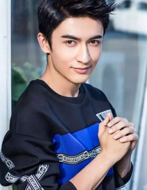 花美男变身肌肉拳受 大鼻子新疆小哥超石更荷尔蒙 - 51虹马