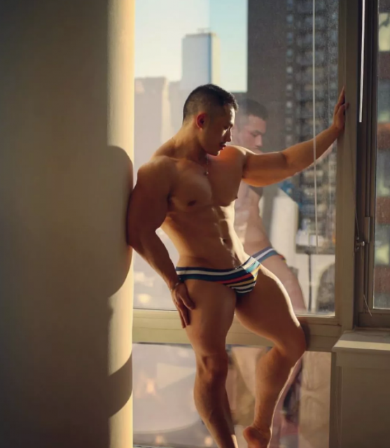 粗壮帅男...下面给10分！ - 51虹马