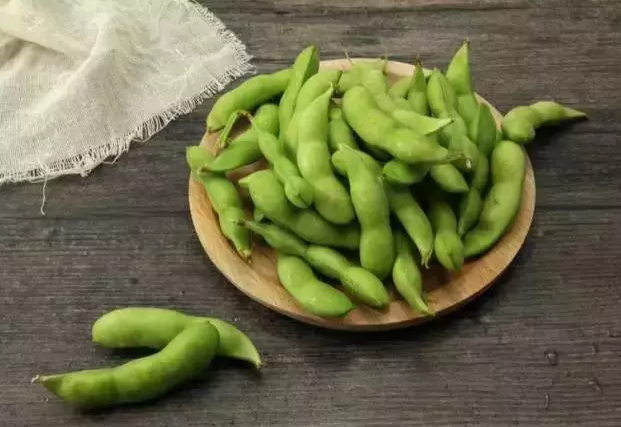 这位外国小哥不吃肉，却练得一身肌肉，原因竟是…… - 51虹马