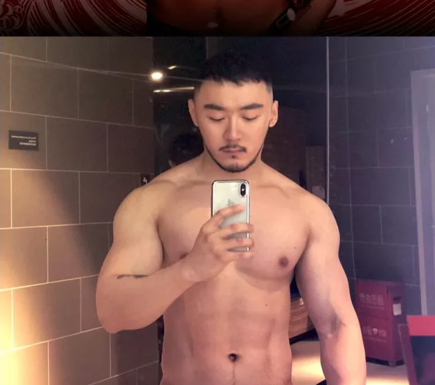 今年泼水节的gogoboy曾经参加过2010的快乐男声？ - 51虹马