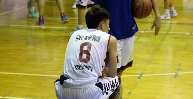 身高1米9的小鲜肉体育生，原来是浙大的校草男神！ - 51虹马