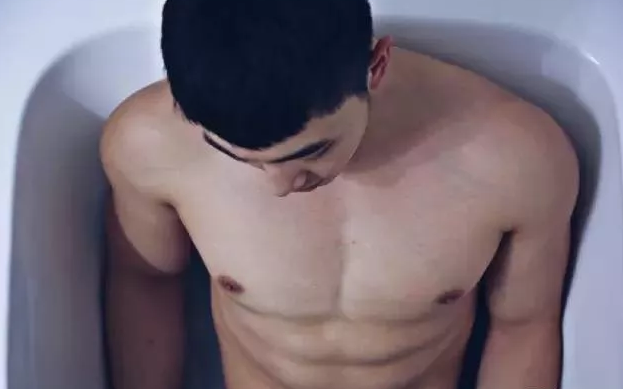 当红肌肉体育生私皂耻度惊人 鲜肉小攻也生猛 - 51虹马