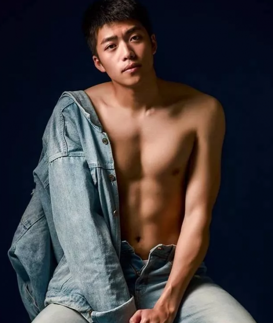 看点∣小鲜肉名媛入伍前脱了拍肌肉石更照,可口肌肉身材让你尖叫! - 51虹马 看点∣小鲜肉名媛入伍前脱了拍肌肉石更照,可口肌肉身材让你尖叫! - 51虹马