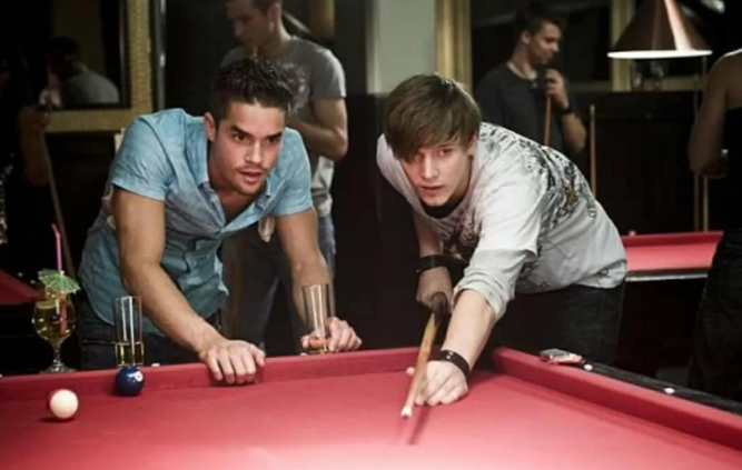 雌雄同体X拥有子宫的男人 今日推荐引人思考的电影 - 51虹马 雌雄同体X拥有子宫的男人 今日推荐引人思考的电影 - 51虹马