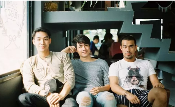 牛郎店の青春少男 / 曼谷基友记 多剧开车! - 51虹马 牛郎店の青春少男 / 曼谷基友记 多剧开车! - 51虹马