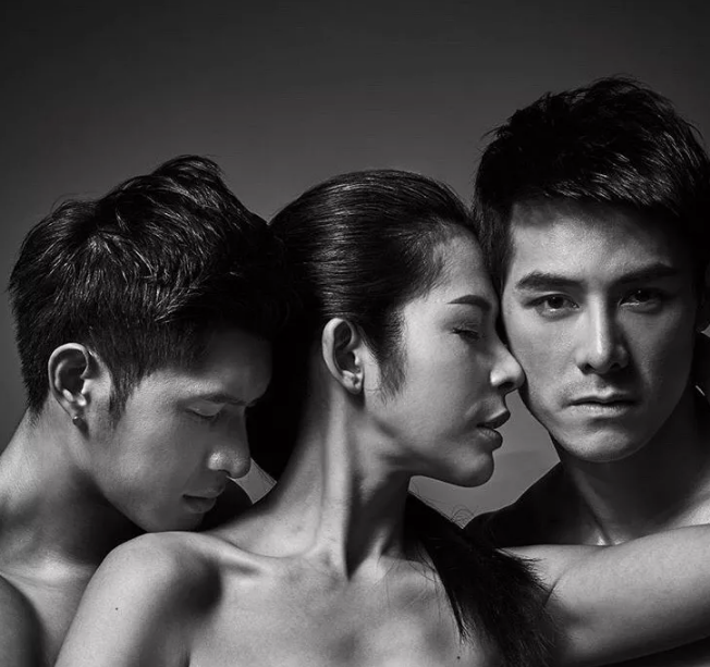 曾经揩油视频火爆朋友圈的他，居然能忍受狗狗对自己做这种事！ - 51虹马