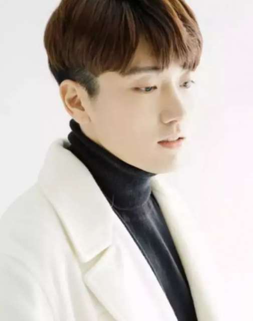 2018最新男士流行发型 潮男时尚发型图片 - 51虹马 2018最新男士流行发型 潮男时尚发型图片 - 51虹马