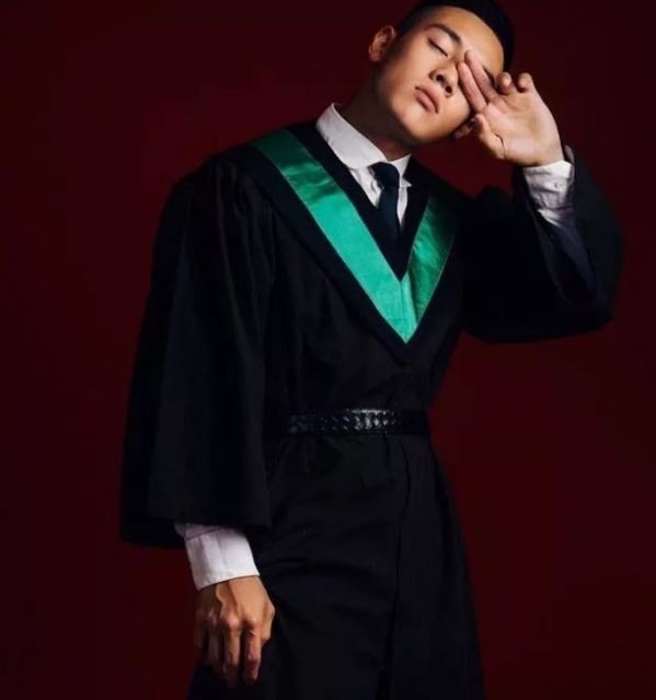 看点∣无数人想为他溺水的天菜肌肉救生员,又拍了一片禁欲系写真 - 51虹马 看点∣无数人想为他溺水的天菜肌肉救生员,又拍了一片禁欲系写真 - 51虹马