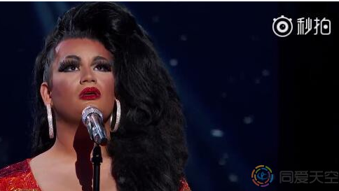 【gay资讯】阿黛尔帮“Gay蜜”操办婚礼，美偶：变装皇后Ada Vox一鸣惊人 - 51虹马