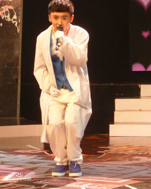 今年泼水节的gogoboy曾经参加过2010的快乐男声？ - 51虹马