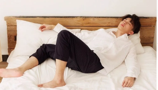 帅哥∣出门能奶，回家能狼，据说他是你们最想睡的小哥哥！－－翟子路 - 51虹马