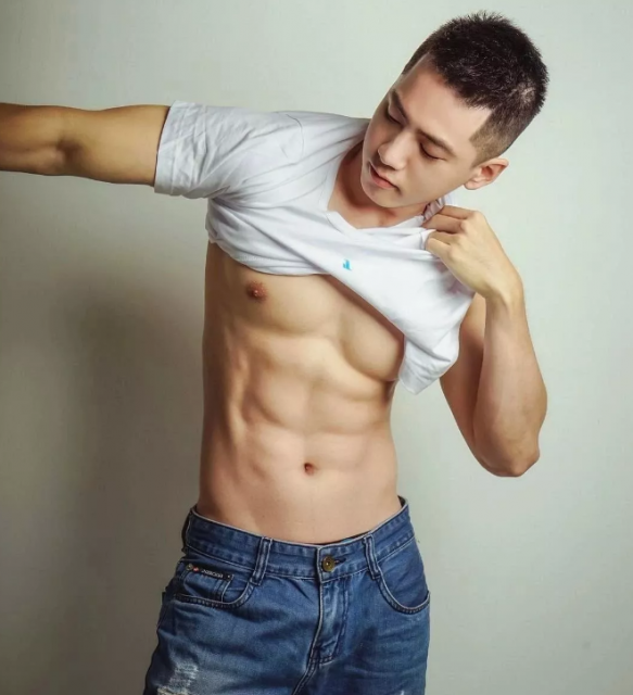 史上肌肉最漂亮的帅哥教练,帮你扒到了他最新INS照! - 51虹马 史上肌肉最漂亮的帅哥教练,帮你扒到了他最新INS照! - 51虹马