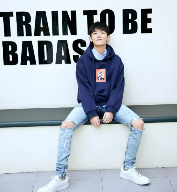 帅哥∣青春里谁还没个清爽干净的学长，为他的彪悍和暖心所迷恋！－－李明德 - 51虹马